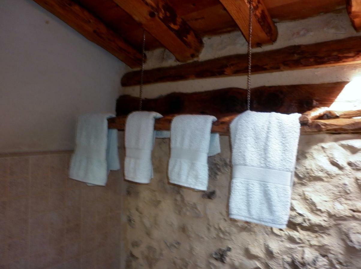 Casa Rural Calle Real Bed & Breakfast Torremocha de Ayllon ภายนอก รูปภาพ