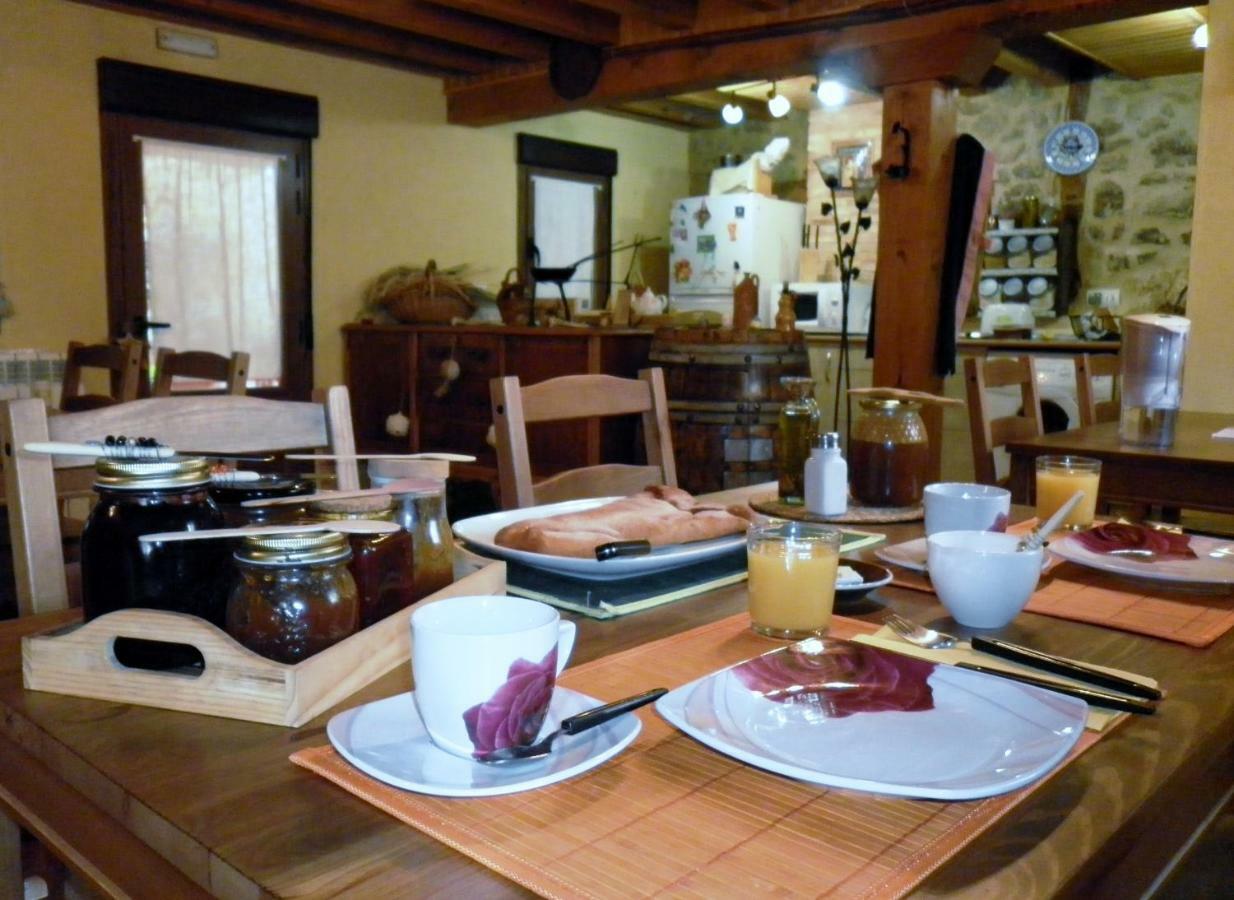 Casa Rural Calle Real Bed & Breakfast Torremocha de Ayllon ภายนอก รูปภาพ