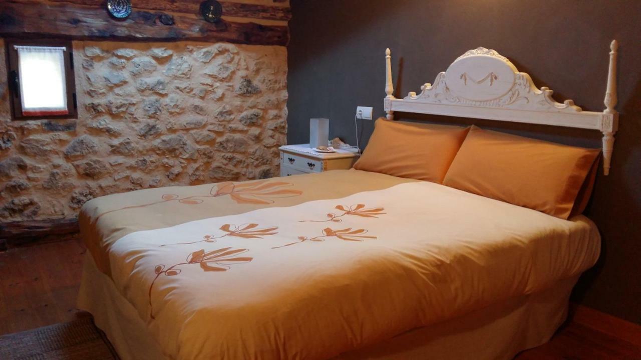 Casa Rural Calle Real Bed & Breakfast Torremocha de Ayllon ภายนอก รูปภาพ