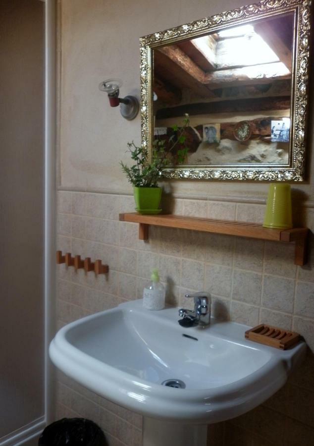 Casa Rural Calle Real Bed & Breakfast Torremocha de Ayllon ภายนอก รูปภาพ