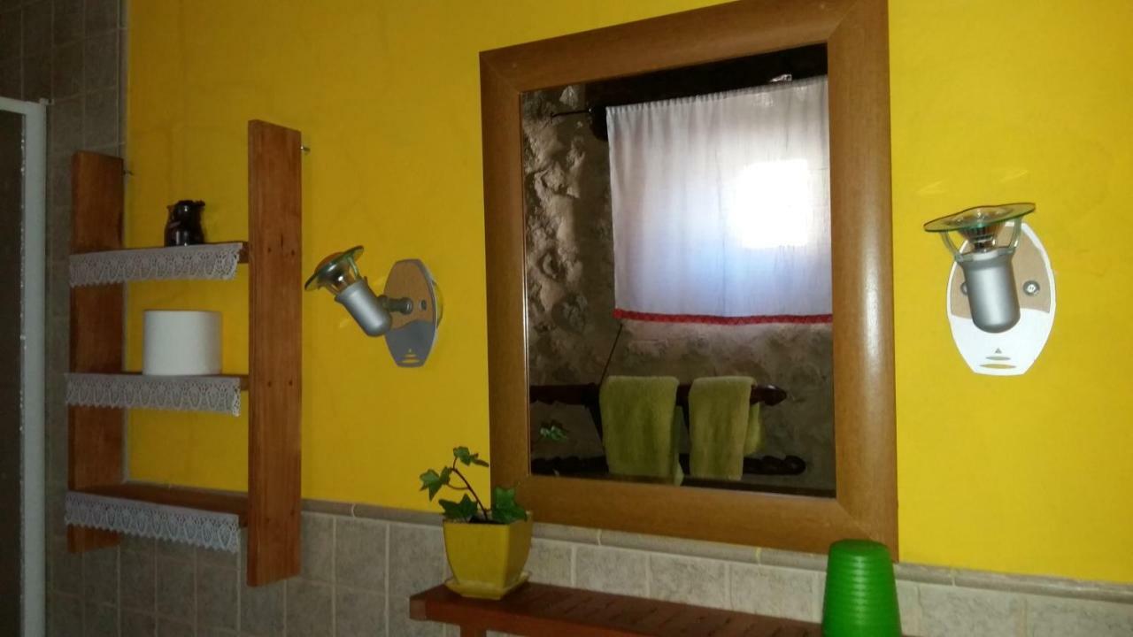 Casa Rural Calle Real Bed & Breakfast Torremocha de Ayllon ภายนอก รูปภาพ