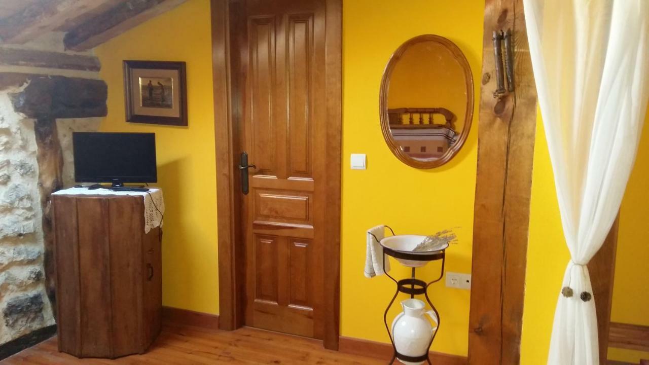 Casa Rural Calle Real Bed & Breakfast Torremocha de Ayllon ภายนอก รูปภาพ