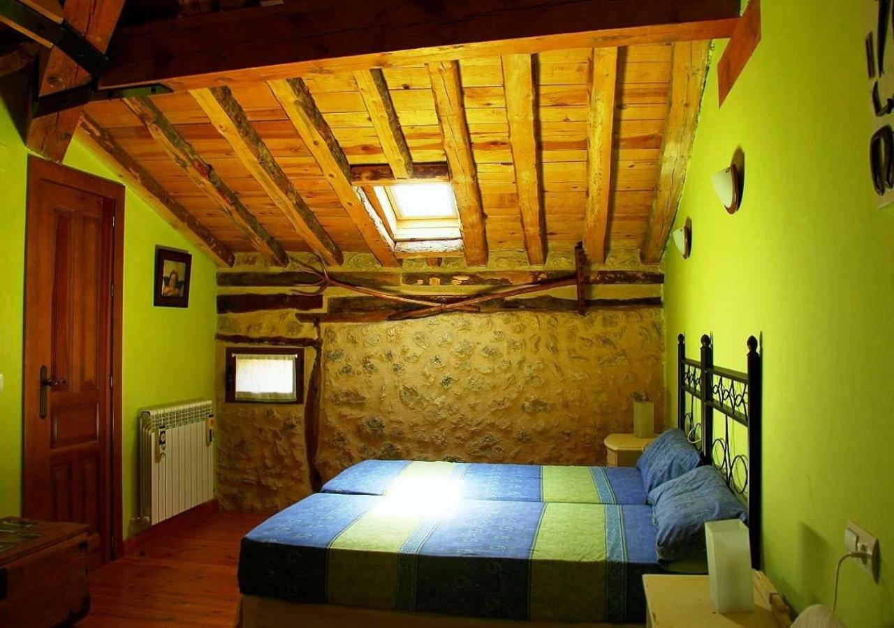 Casa Rural Calle Real Bed & Breakfast Torremocha de Ayllon ภายนอก รูปภาพ